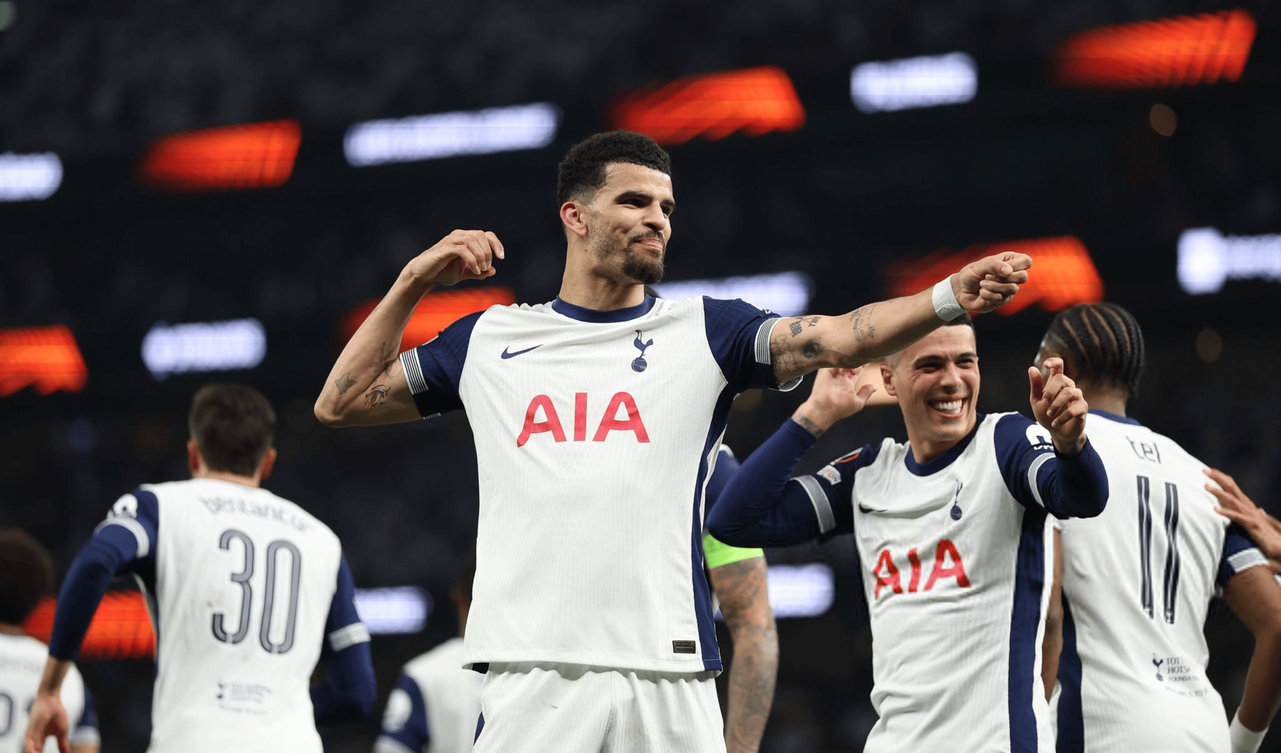 米兰体育下载-包含冲刺阶段欧联传出新动向；曼联刷新队史纪录；管理层表态：管理层满意；赛程密集仍需轮换的词条